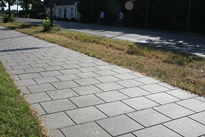 betonplaat met tegelmotief