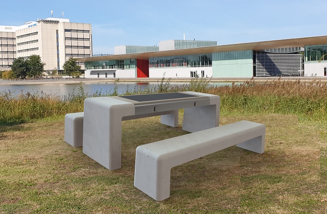 Solar Picnic by Fix.