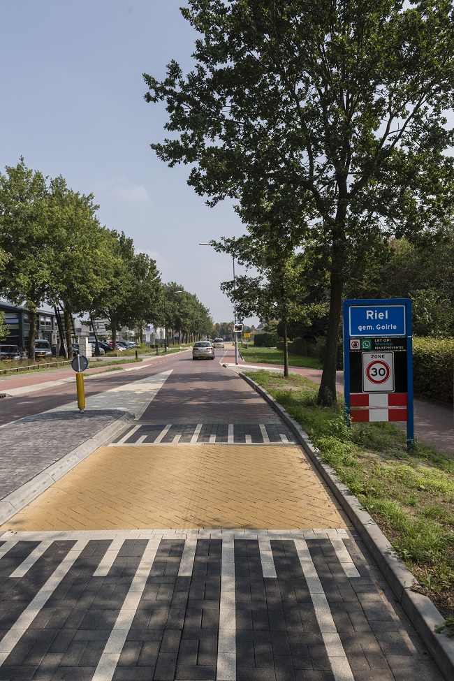 stille straatstenen dorpstraat Riel stille straatstenen dorpstraat Riel