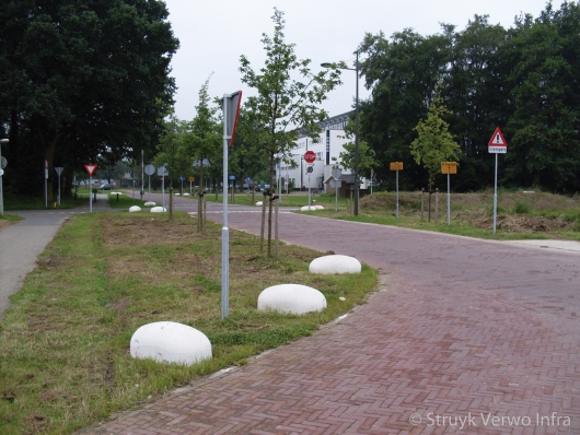 Middengeleider Gooiseweg Amsterdam|Rijbaanscheiding